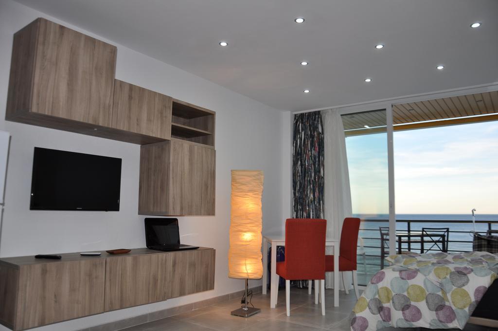 טורמולינוס Studio Sea View Terrace מראה חיצוני תמונה